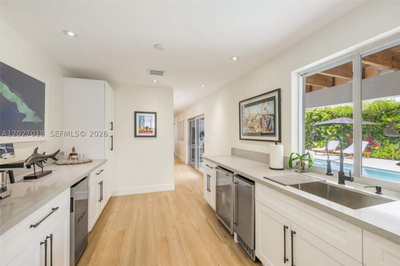 4 bedroom SingleFamilyResidence at 4730 SW 89th Ave, Dan-Mar Heights, Miami — photo 4