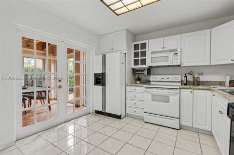 15033 SW 110th Ter, Miami FL - photo 11 of 38