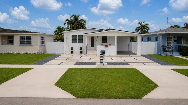 3 bedroom SingleFamilyResidence at 6748 SW 38th St, Central Miami Pt 3, Miami — photo 2
