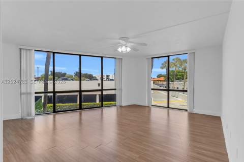 13951 Kendale Lakes Cir 208A, Miami FL - photo 21 of 45