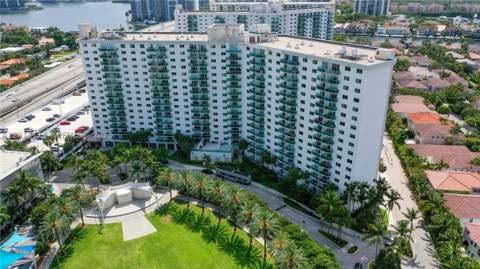 19370 Collins Ave 621, Sunny Isles Beach FL - photo 6 of 44