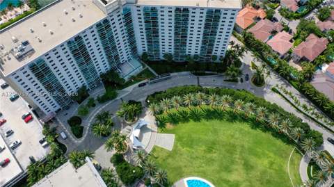 19370 Collins Ave 621, Sunny Isles Beach FL - photo 8 of 44