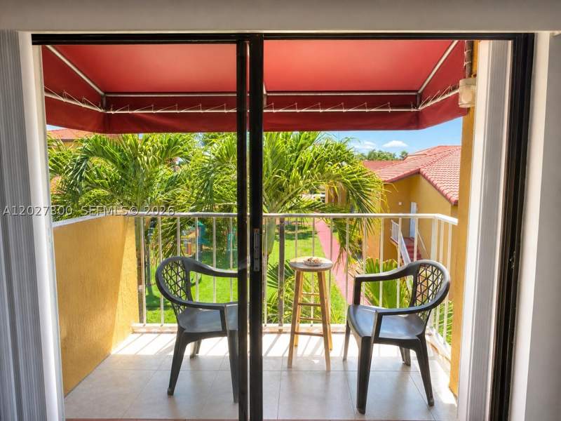 2 bedroom Condominium at 15540 SW 80th St D-304, The Courts At Kendall Cond, Miami — photo 3