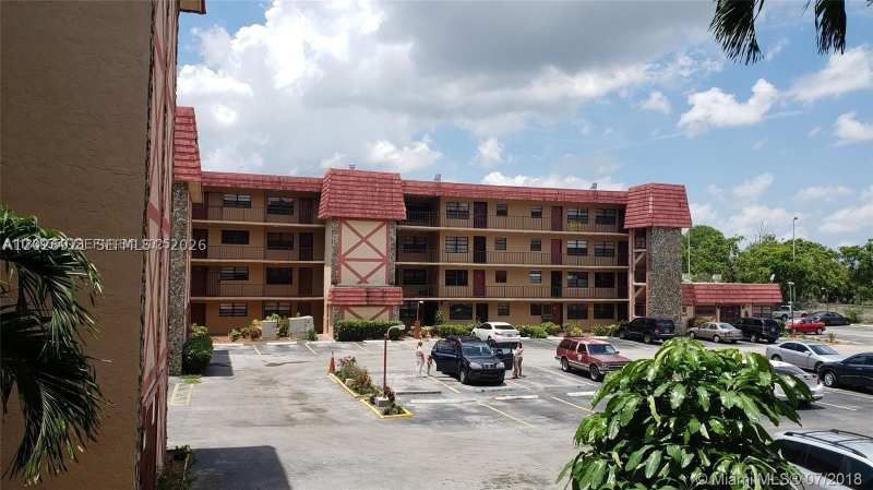 3 bedroom Condominium at 1325 W 68th St 214, Kings Cove Condo, Hialeah — photo 1