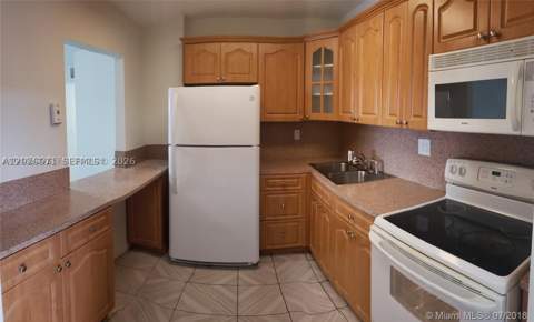 1325 W 68th St 214, Hialeah FL - photo 14 of 29
