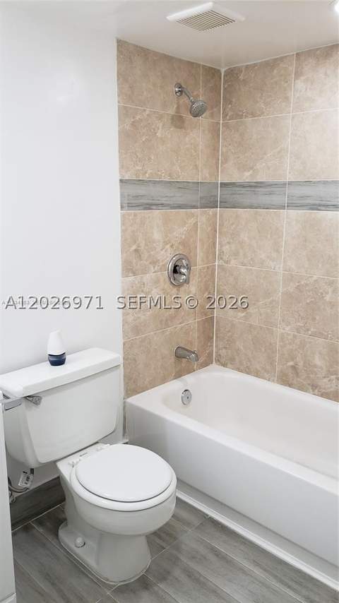 1325 W 68th St 214, Hialeah FL - photo 19 of 29