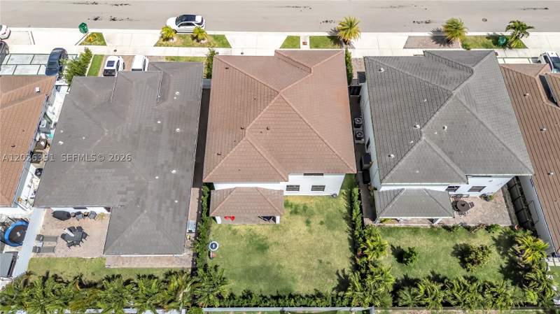 5 bedroom SingleFamilyResidence at 14606 SW 22nd Ter, J G Heads Farms Sub, Miami — photo 2