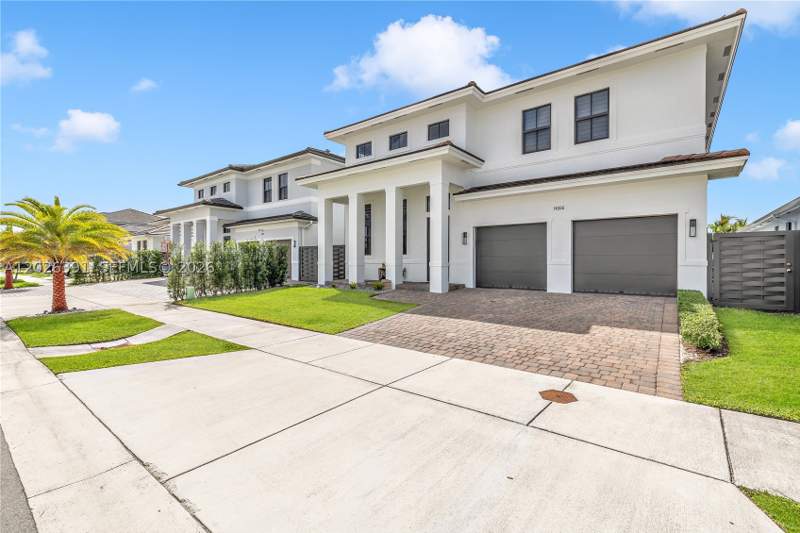 5 bedroom SingleFamilyResidence at 14606 SW 22nd Ter, J G Heads Farms Sub, Miami — photo 5