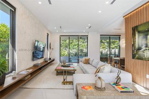 4354 Alton Rd, Miami Beach FL - photo 10 of 51