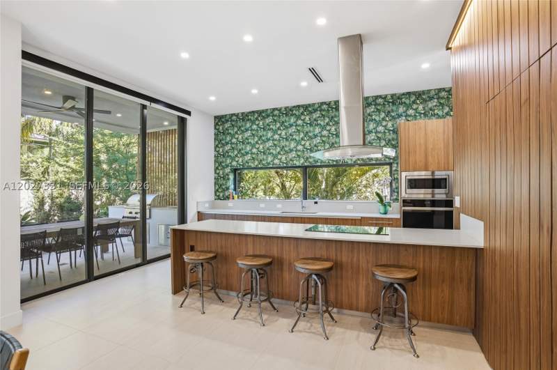 4 bedroom SingleFamilyResidence at 4354 Alton Rd, Nautilus Sub, Miami Beach — photo 3