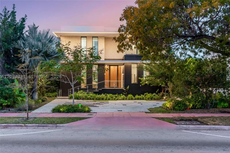4 bedroom SingleFamilyResidence at 4354 Alton Rd, Nautilus Sub, Miami Beach — photo 5