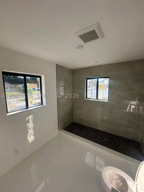 2041 NW 190th Ter, Miami Gardens FL - photo 9 of 21
