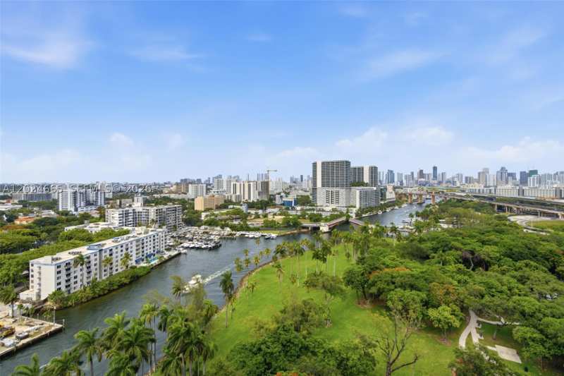 2 bedroom Condominium at 1861 NW S River Dr 2008, Terrazas Riverpark Villag, Miami — photo 1