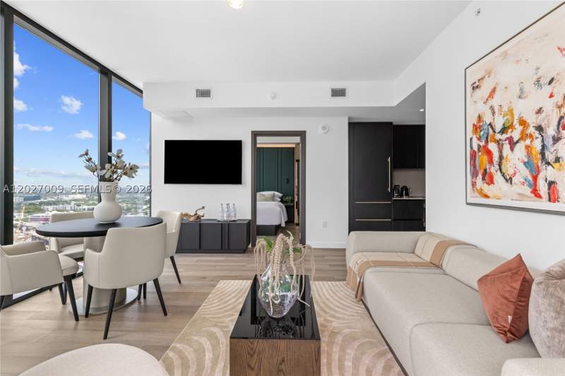2 bedroom Condominium at 20 NE 11th St 2910, Miami North, Miami — photo 3