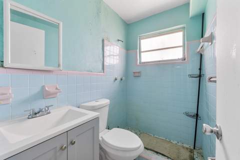 2476 NW 15th Street, Miami FL - photo 8 of 14