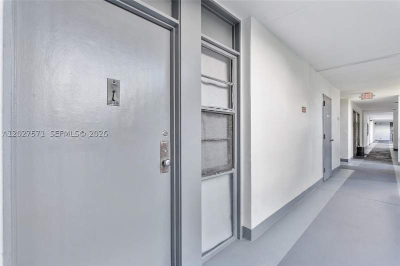 1 bedroom Condominium at 20400 W Country Club Dr 214, Biscaya IV Condo, Aventura — photo 5