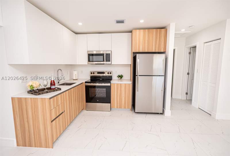 4 bedroom SingleFamilyResidence at 20720 NW 34 Avenue, Riverdale Ests Sec 2, Miami Gardens — photo 4
