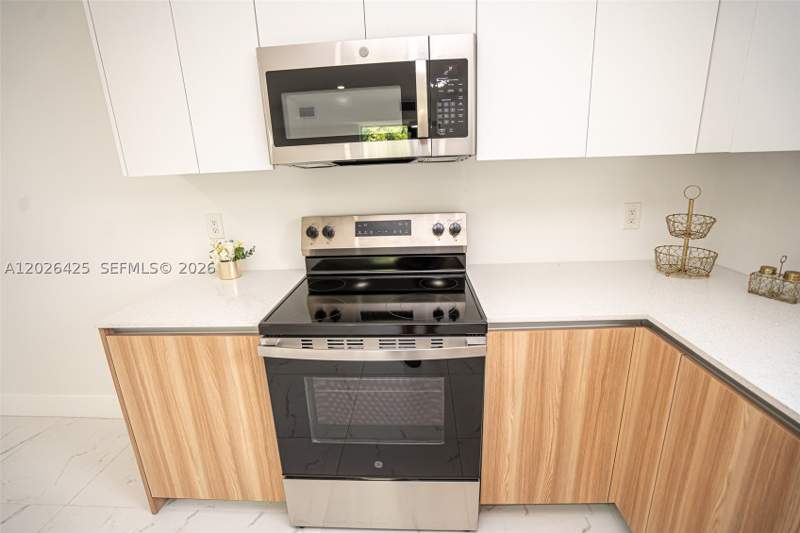4 bedroom SingleFamilyResidence at 20720 NW 34 Avenue, Riverdale Ests Sec 2, Miami Gardens — photo 5