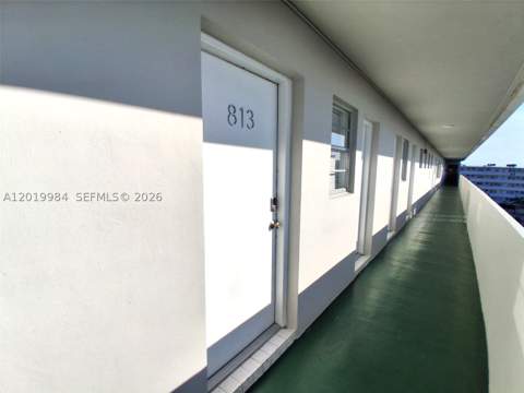 1770 NE 191st St 813-1, Miami FL - photo 10 of 34