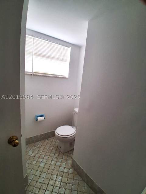 1770 NE 191st St 813-1, Miami FL - photo 15 of 34