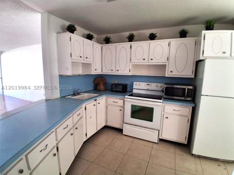 1770 NE 191st St 813-1, Miami FL - photo 16 of 34