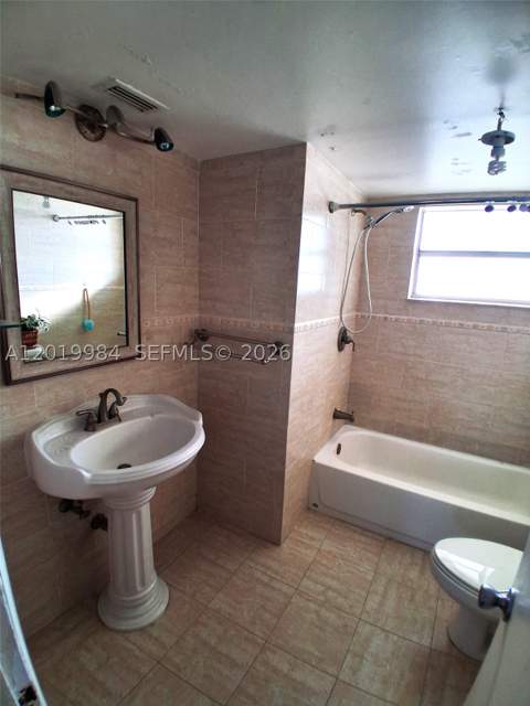 1770 NE 191st St 813-1, Miami FL - photo 22 of 34