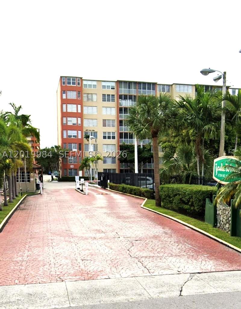 1 bedroom Condominium at 1770 NE 191st St 813-1, Jade Winds Group -, Miami — photo 3