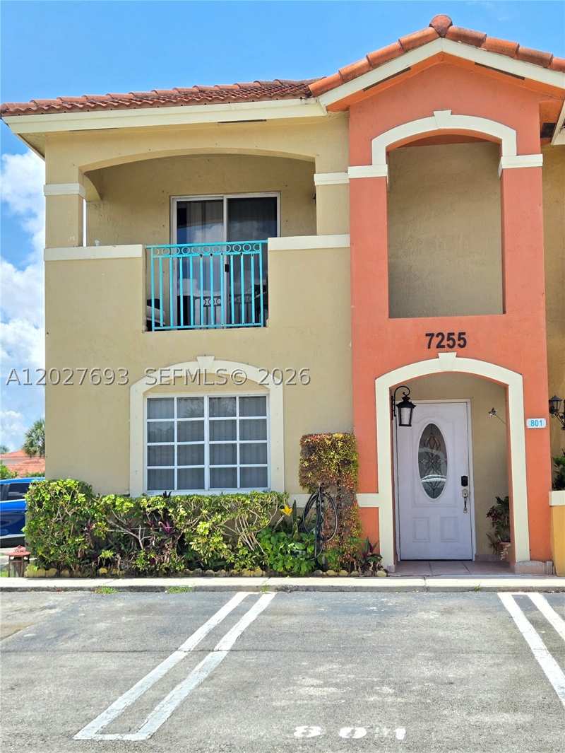 3 bedroom Townhouse at 7255 NW 173rd Dr 801-8, Bonita Golf View Townvill, Hialeah — photo 1