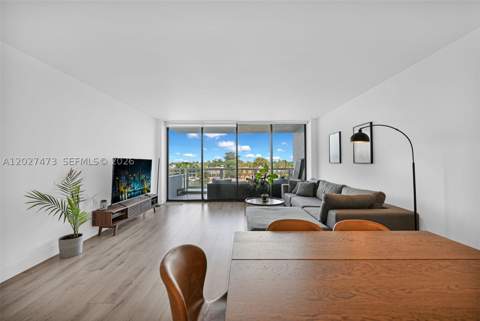 5700 Collins Ave 5J, Miami Beach FL - photo 8 of 43
