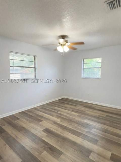 1300 NE 203rd St, Miami FL - photo 11 of 40