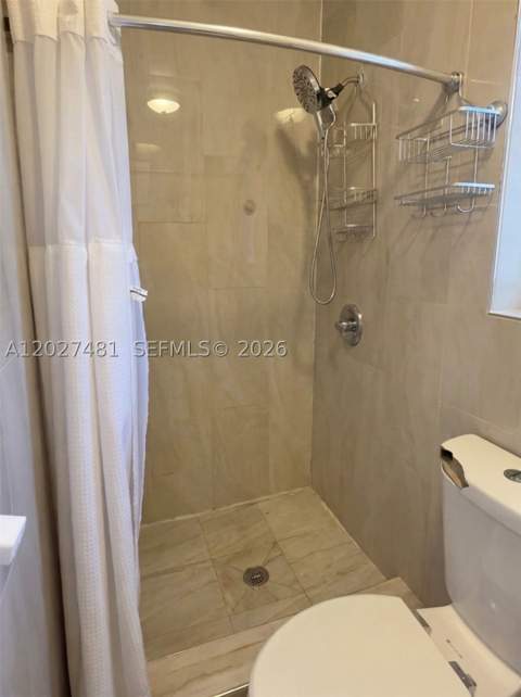 1300 NE 203rd St, Miami FL - photo 21 of 40