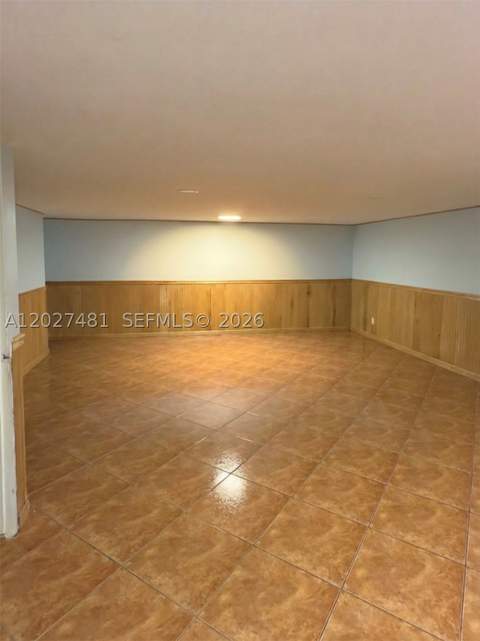1300 NE 203rd St, Miami FL - photo 24 of 40
