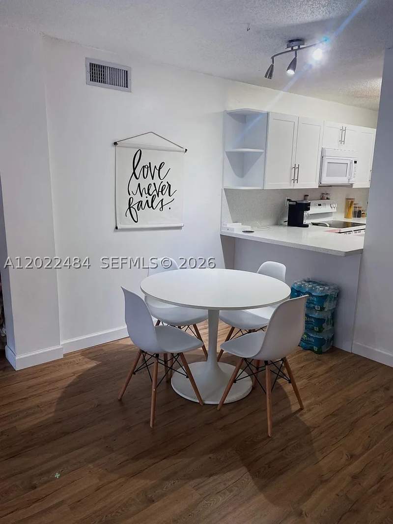 2 bedroom Condominium at 2775 W 52nd St 206, La Luna Condo, Hialeah — photo 4
