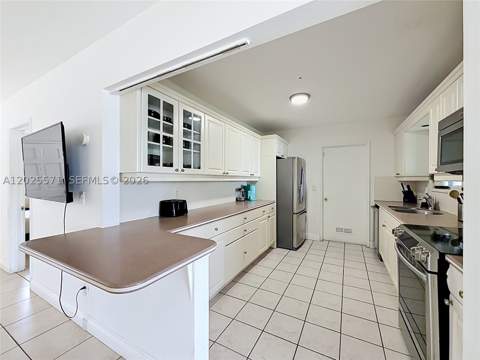 2501 NE 209th Ter, Miami FL - photo 12 of 47