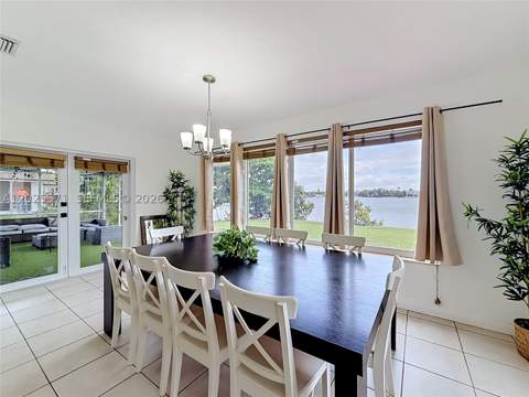 2501 NE 209th Ter, Miami FL - photo 18 of 47
