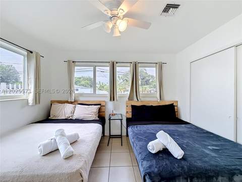2501 NE 209th Ter, Miami FL - photo 22 of 47