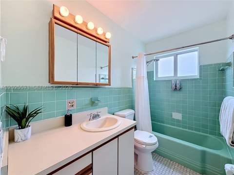 2501 NE 209th Ter, Miami FL - photo 24 of 47