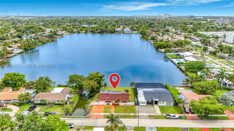 3 bedroom SingleFamilyResidence at 2501 NE 209th Ter, Sunswept Isle, Miami — photo 3