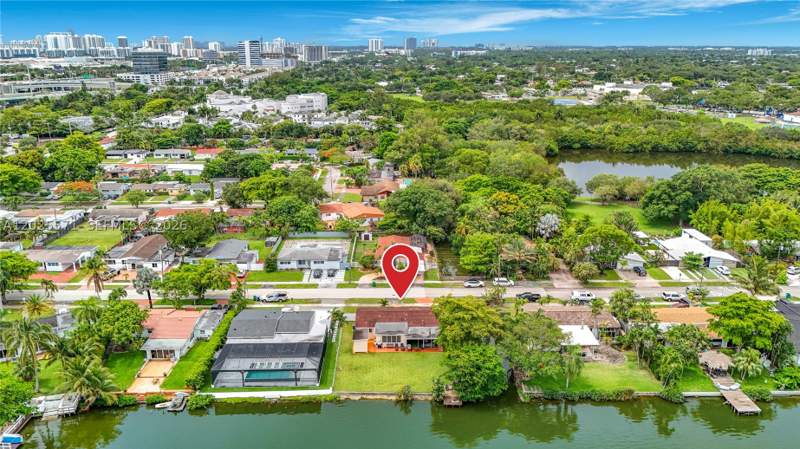 3 bedroom SingleFamilyResidence at 2501 NE 209th Ter, Sunswept Isle, Miami — photo 4