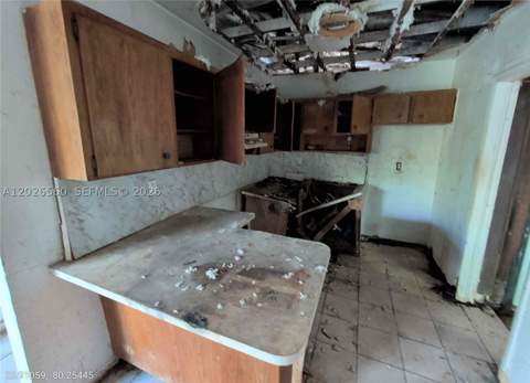 820 Curtiss Dr, Opa Locka FL - photo 14 of 23