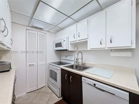 201 178th Dr 315, Sunny Isles Beach FL - photo 20 of 49