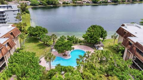 661 NE 195th Street 310, Miami FL - photo 16 of 19