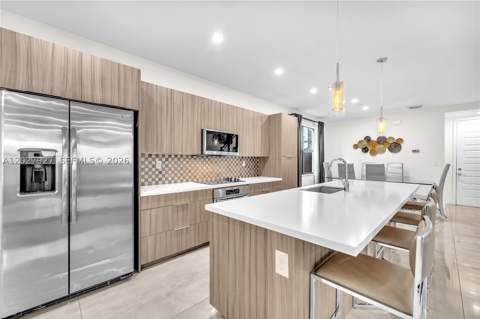 10250 NW 76th Ter, Doral FL - photo 14 of 37