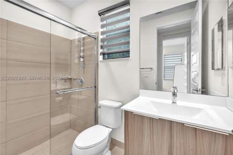 10250 NW 76th Ter, Doral FL - photo 18 of 37