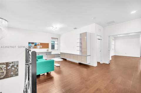 10250 NW 76th Ter, Doral FL - photo 19 of 37