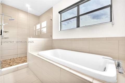 10250 NW 76th Ter, Doral FL - photo 24 of 37