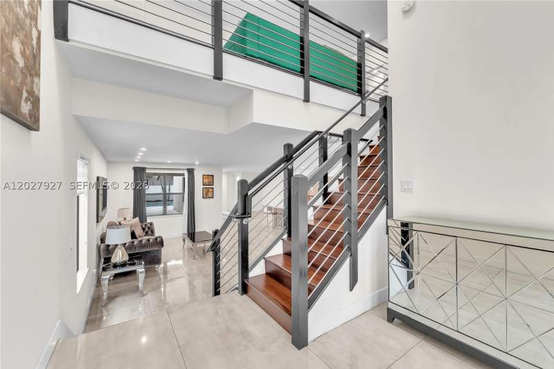 4 bedroom SingleFamilyResidence at 10250 NW 76th Ter, Grand Bay South Estates, Doral — photo 3