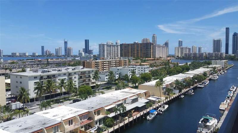 2 bedroom Condominium at 3545 NE 166th St 1004, Coral Isle West Condo, North Miami Beach — photo 4
