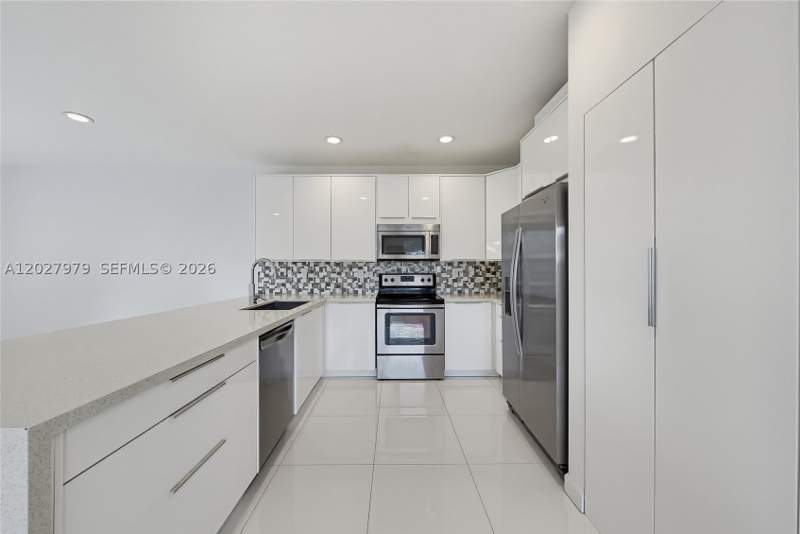 3 bedroom Townhouse at 476 NE 194th Ter, Champion Lakes, Miami — photo 5