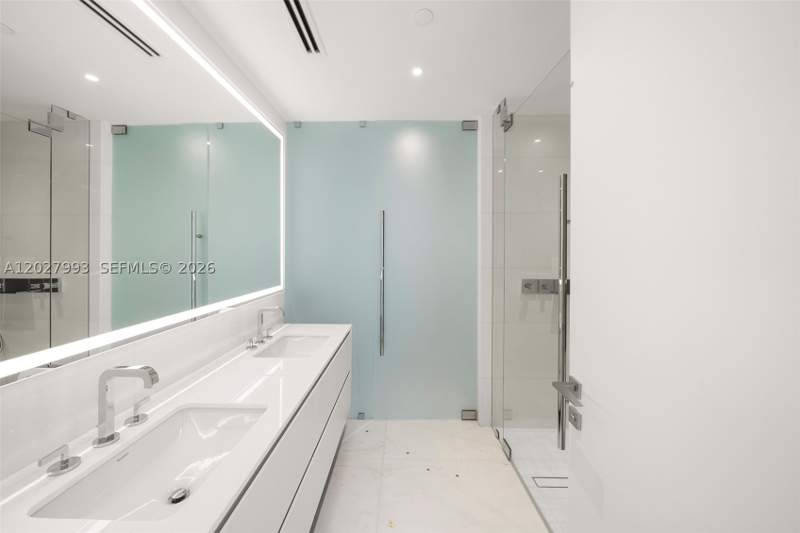2 bedroom Condominium at 300 Biscayne Boulevard Way 3905W, Aston Martin Residences, Miami — photo 5